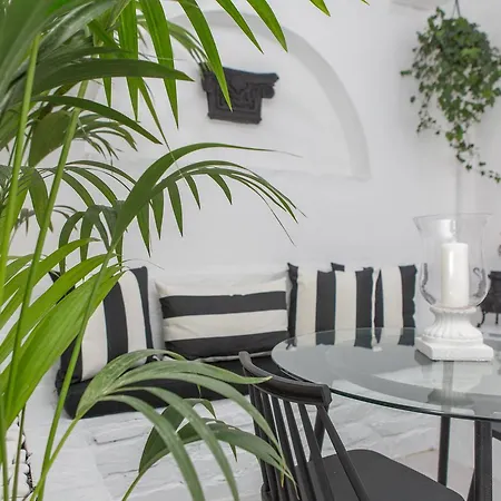 Hotel apartamentowy Panos Naxos City