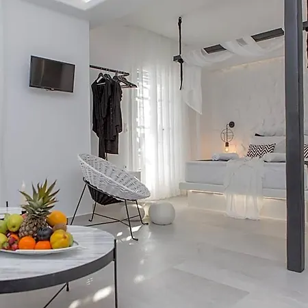 Panos Apartmanhotel 4*
