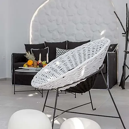 Panos Aparthotel 4*
